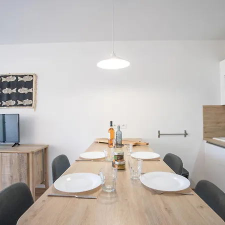 아파트 Les Louvans-2 By Interhome *